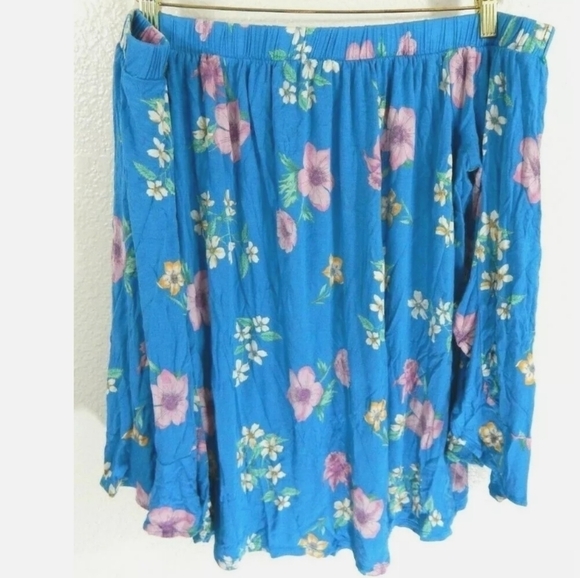 Lane Bryant Blue Floral Off Shoulder Ruffle Sleeve Top - Picture 2 of 5